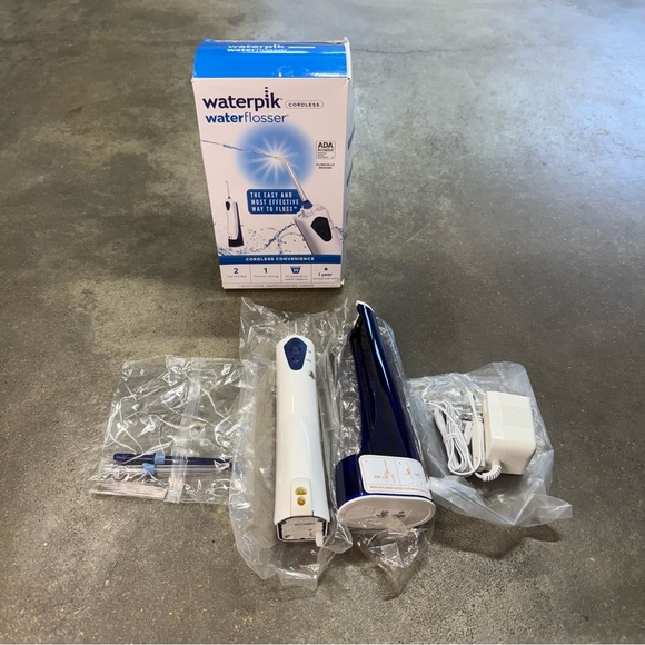 Waterpik WP360W Cordless Water Flosser Rechargeable - Picture 2 of 8